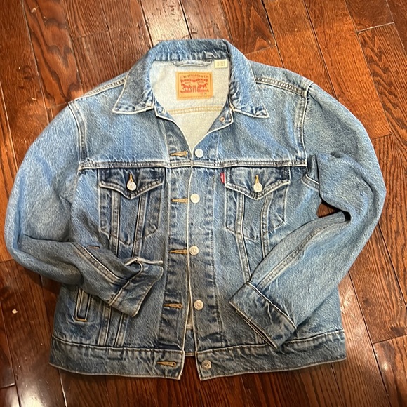 Levi's Womens 29944 0012 Stonewash Ex Boyfriend Denim Jean Trucker Jacket medium - Picture 5 of 9